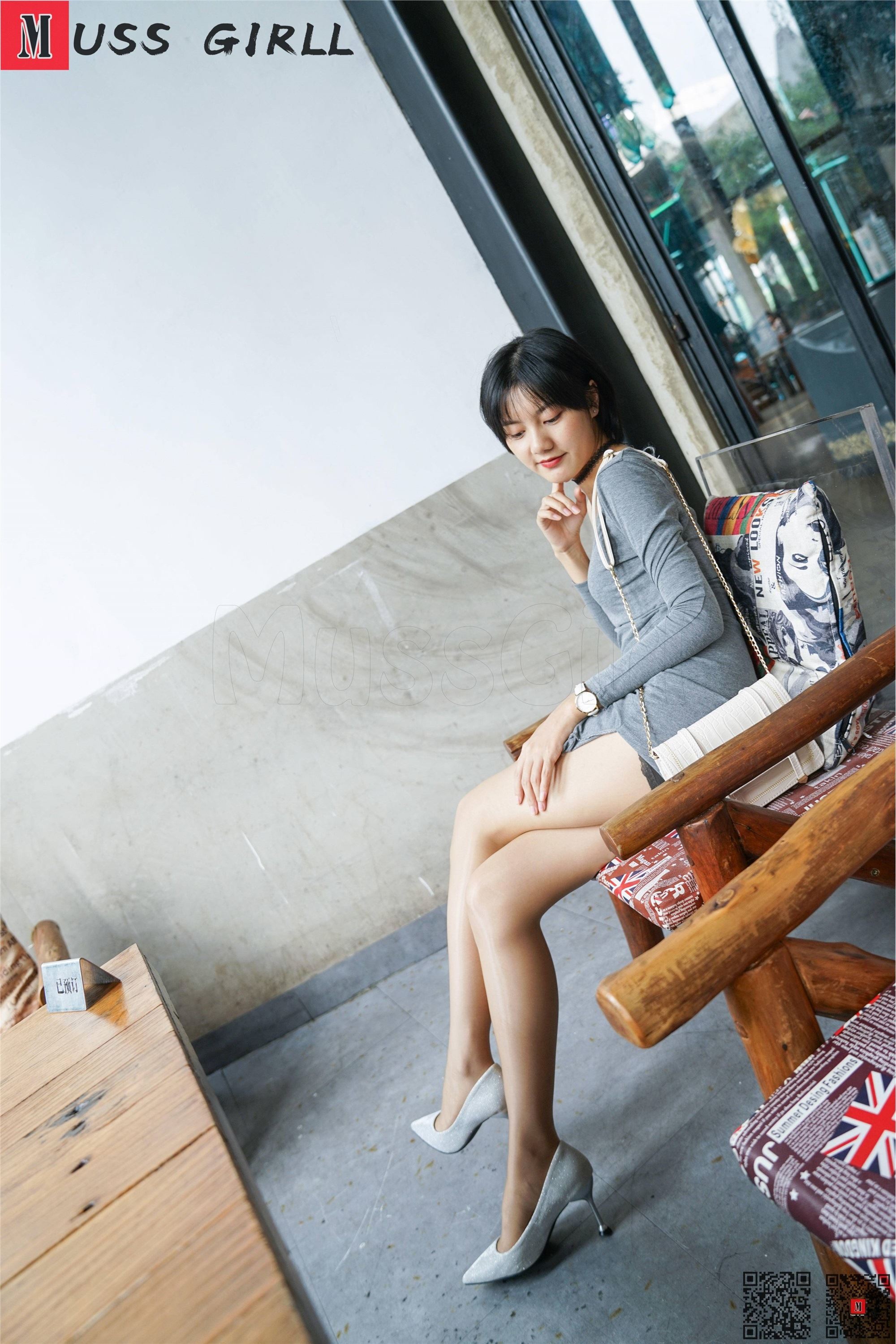 MussGirl慕丝女郎  NO.241-油亮肉丝灰色包臀裙高跟